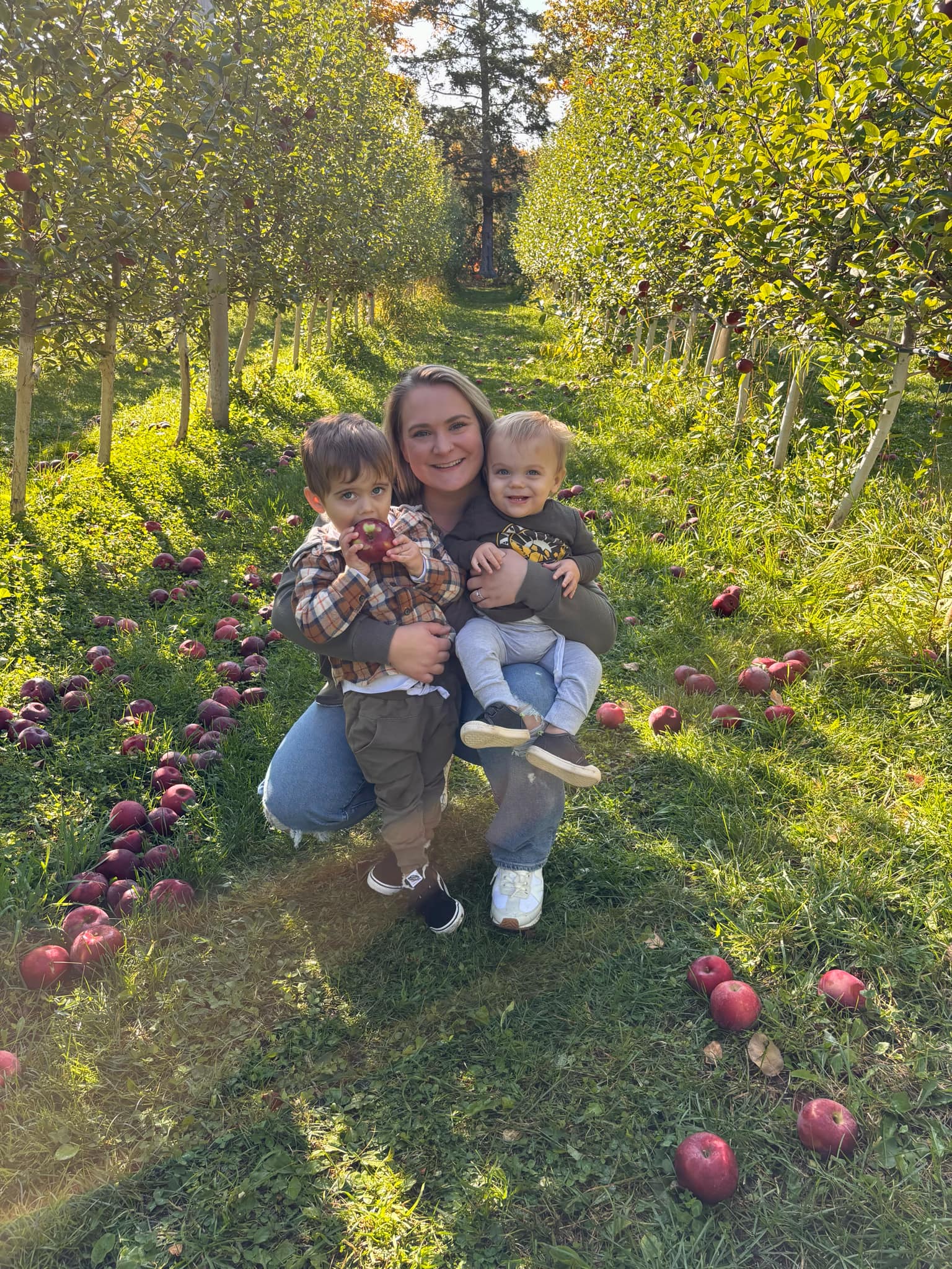 Brittany DiMarzio, Maine wedding and family photographer